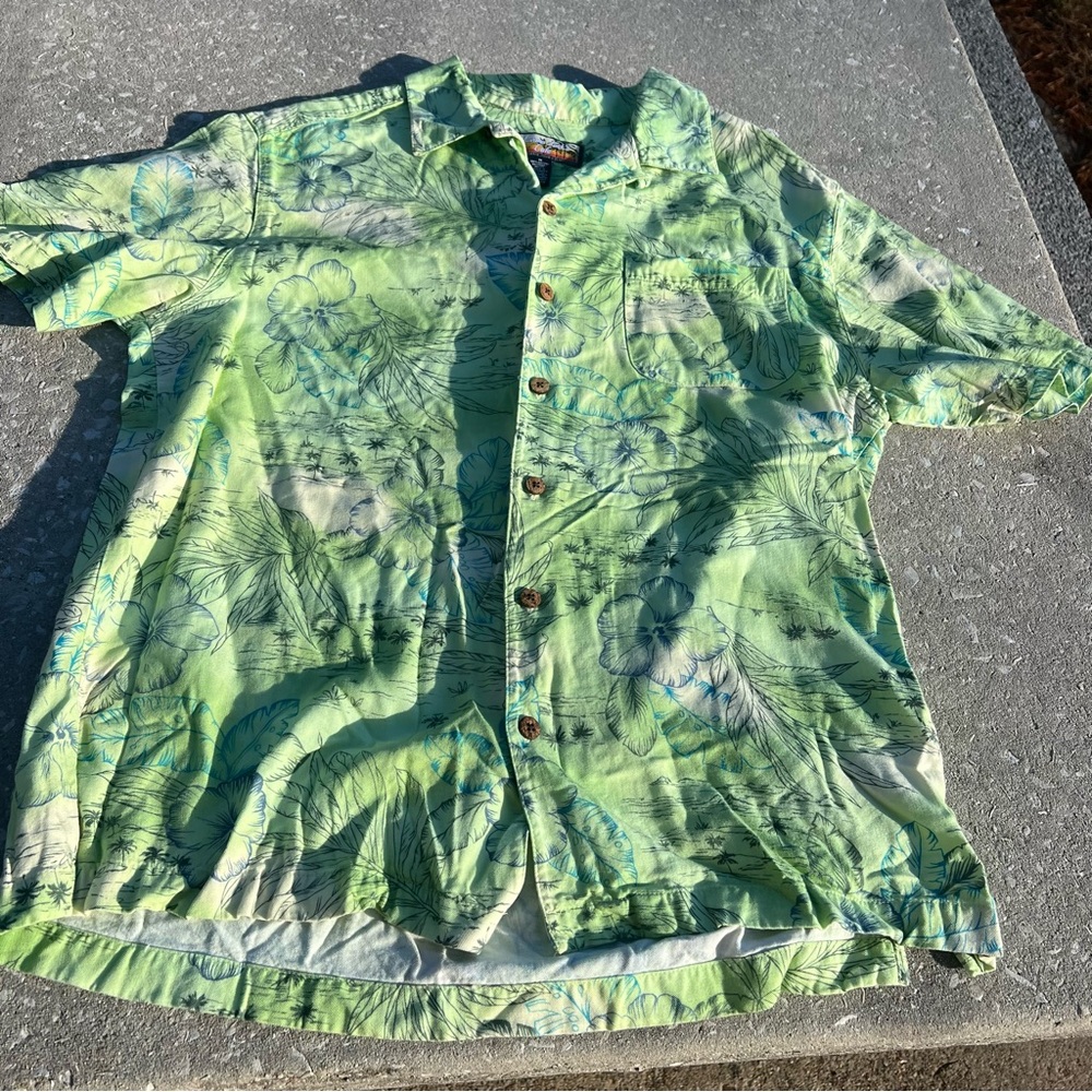 Havana Jack’s Cafe Short Sleeve Green Hawaiian Print Button Up Shirt Size Medium